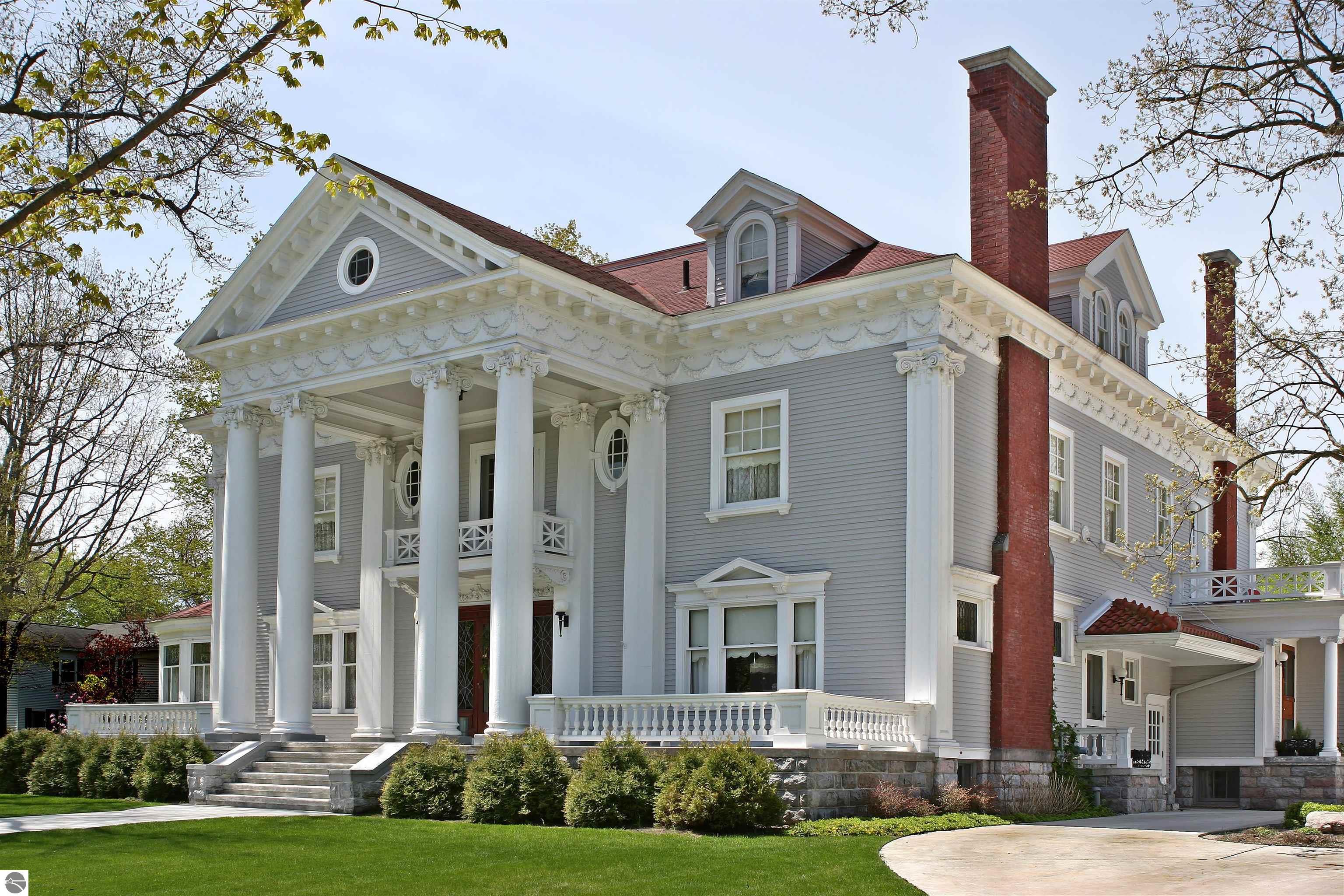 230 Wellington