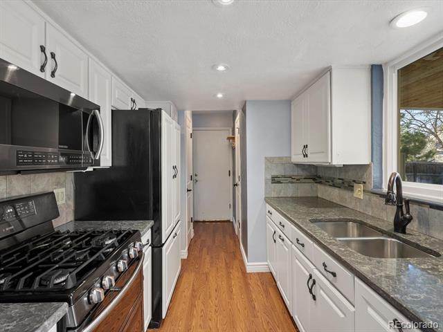 10815 W Alamo Place