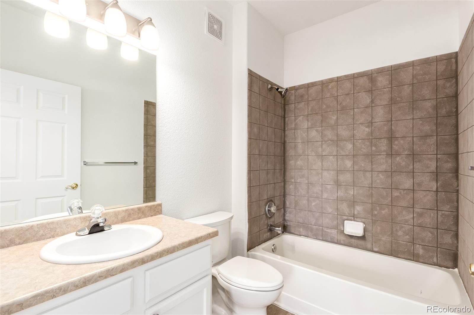 22545 E Ontario Drive Unit: 102