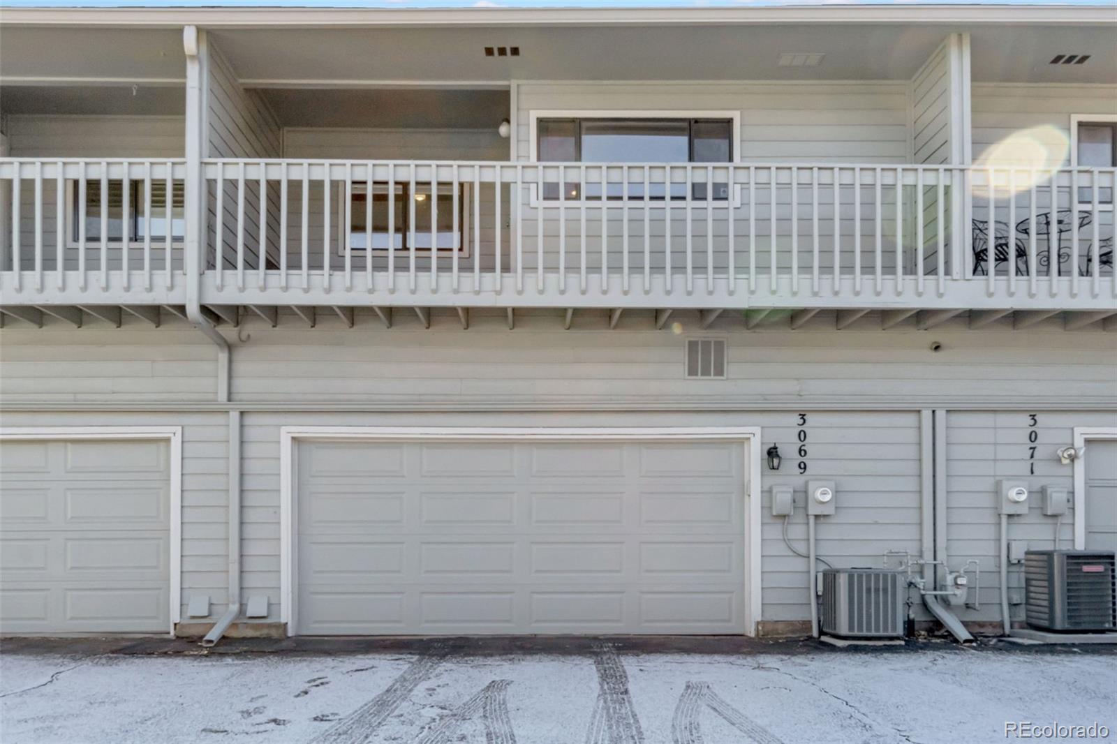 3069 E Long Circle S