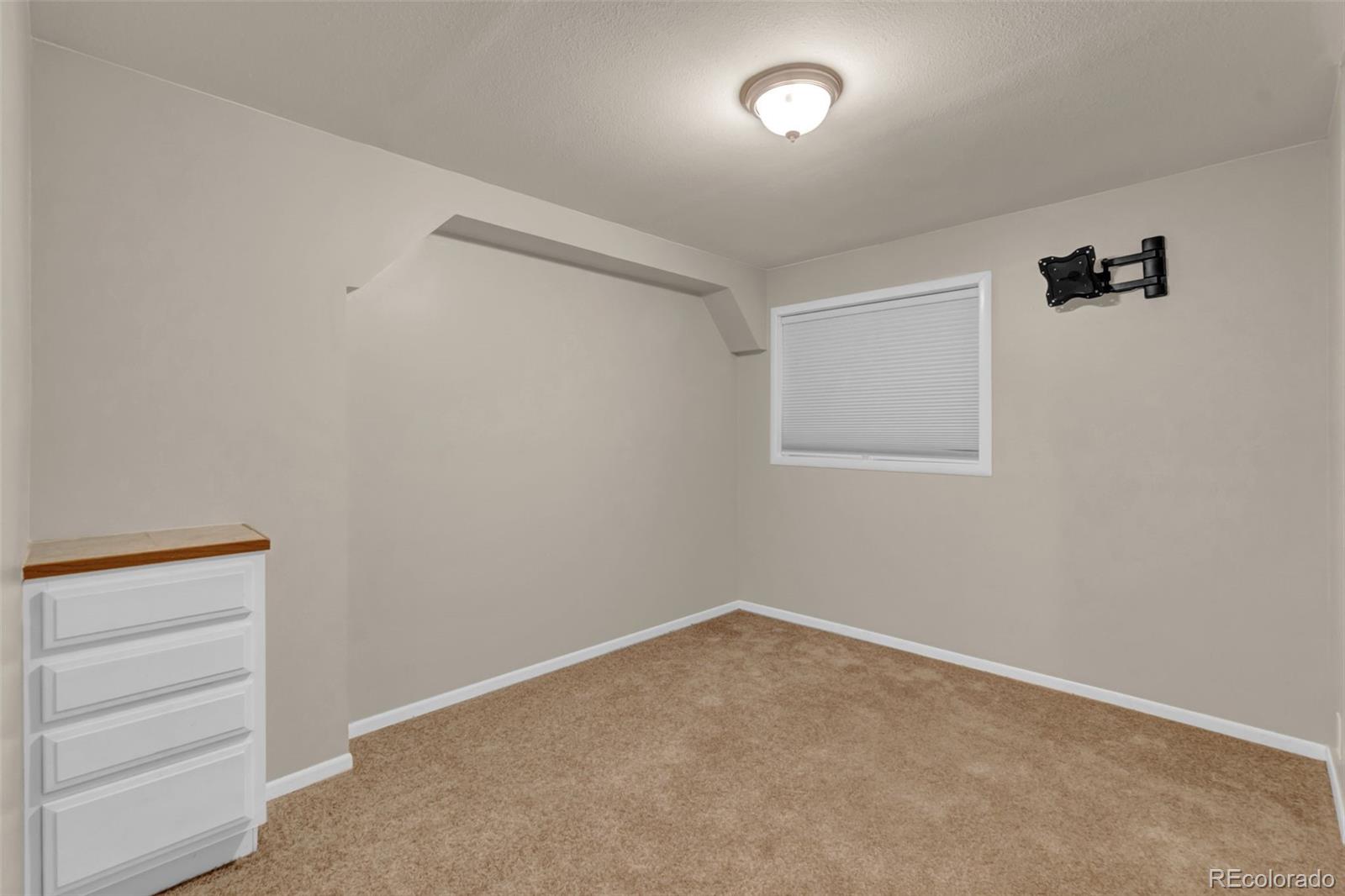 3069 E Long Circle S