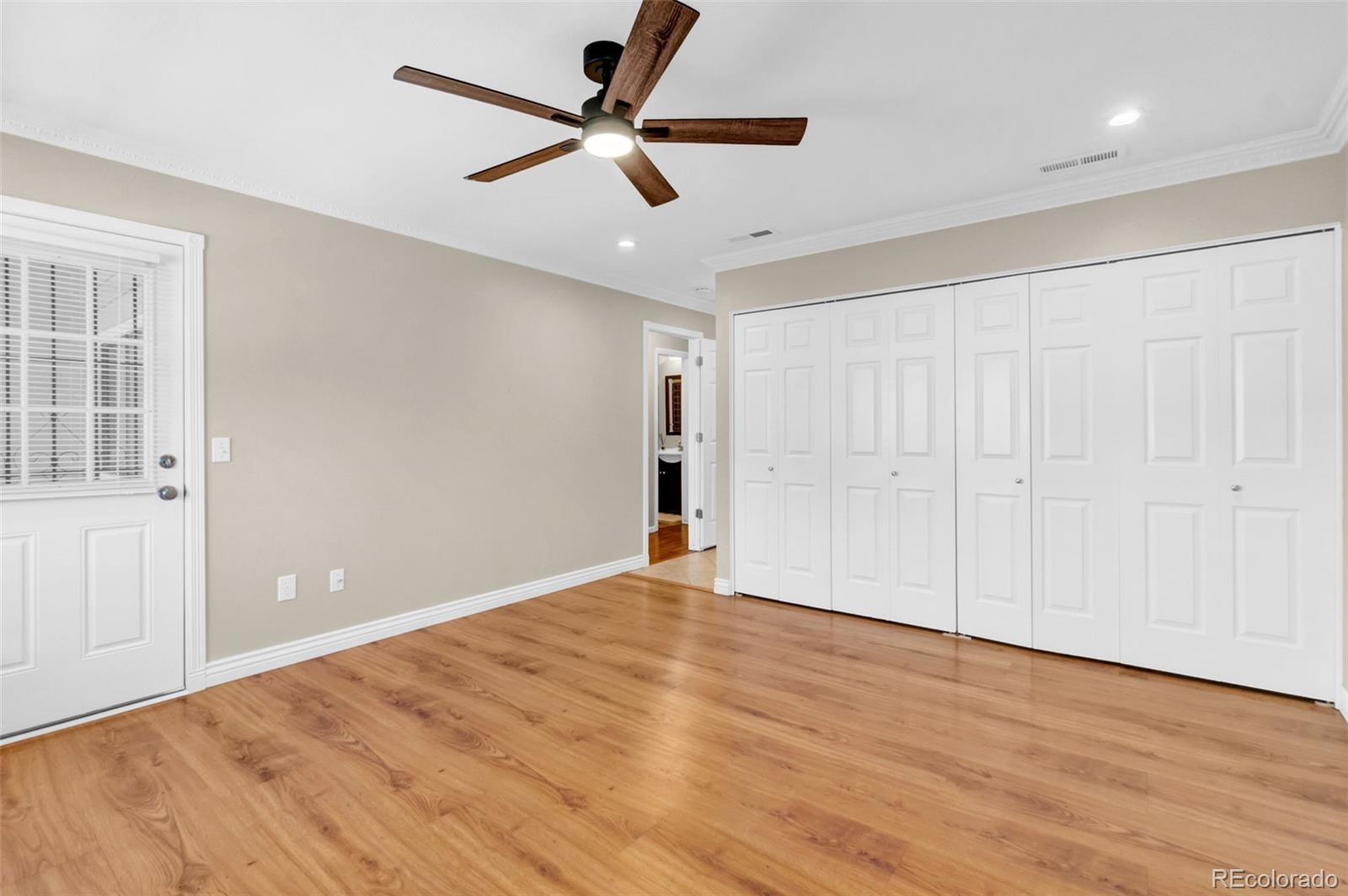 3069 E Long Circle S