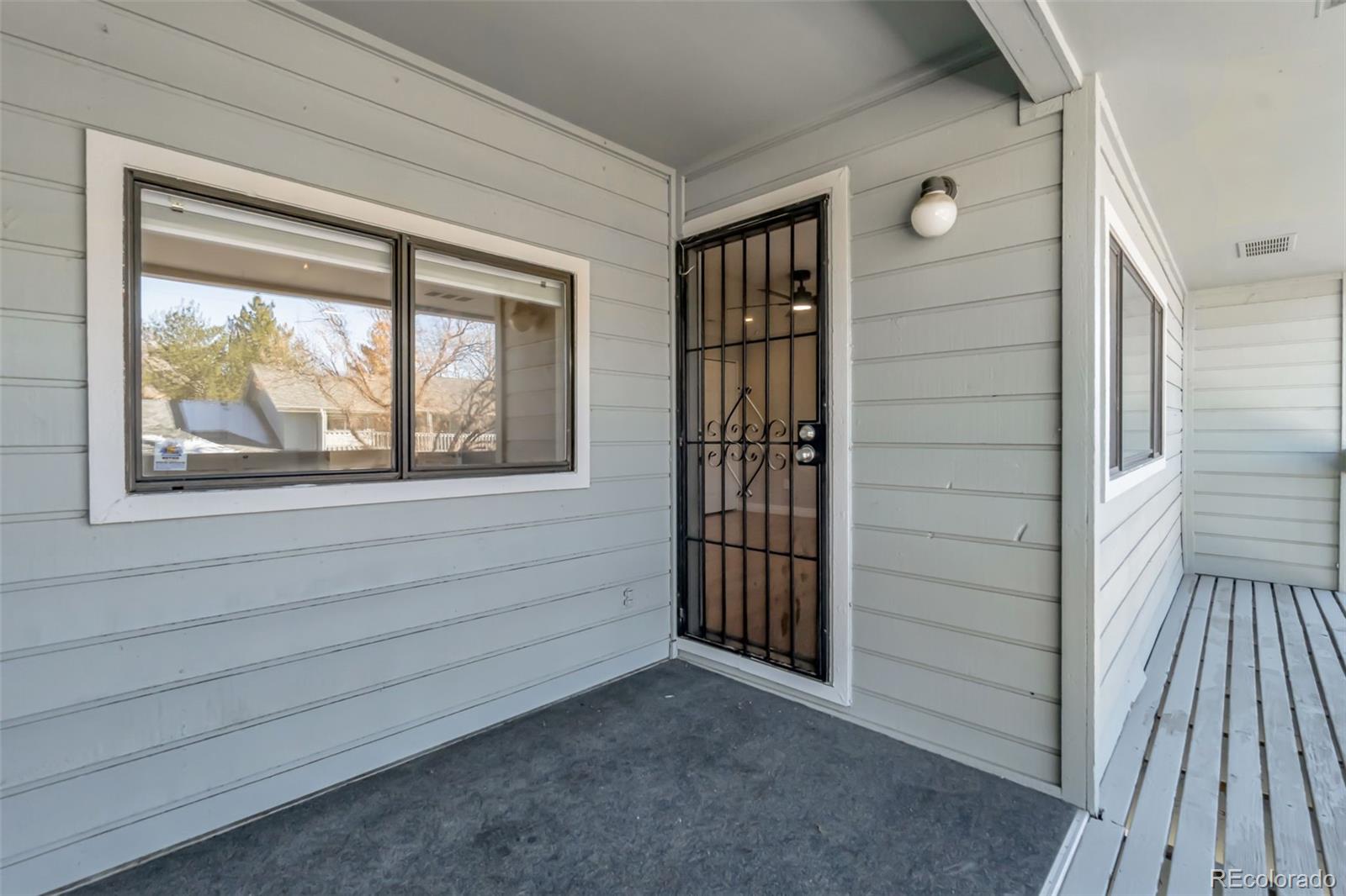 3069 E Long Circle S