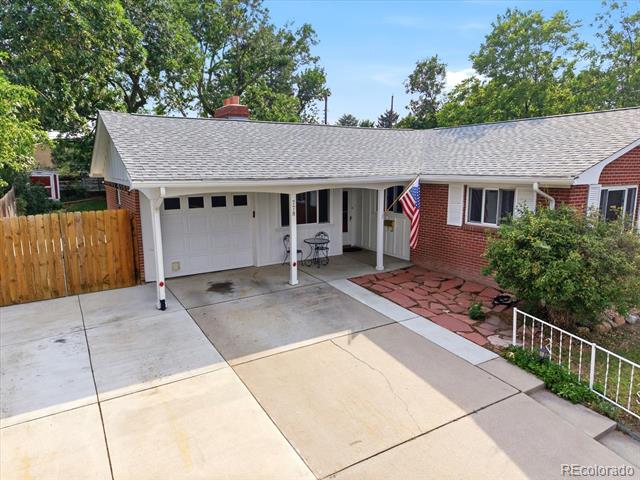 778 W Briarwood Avenue