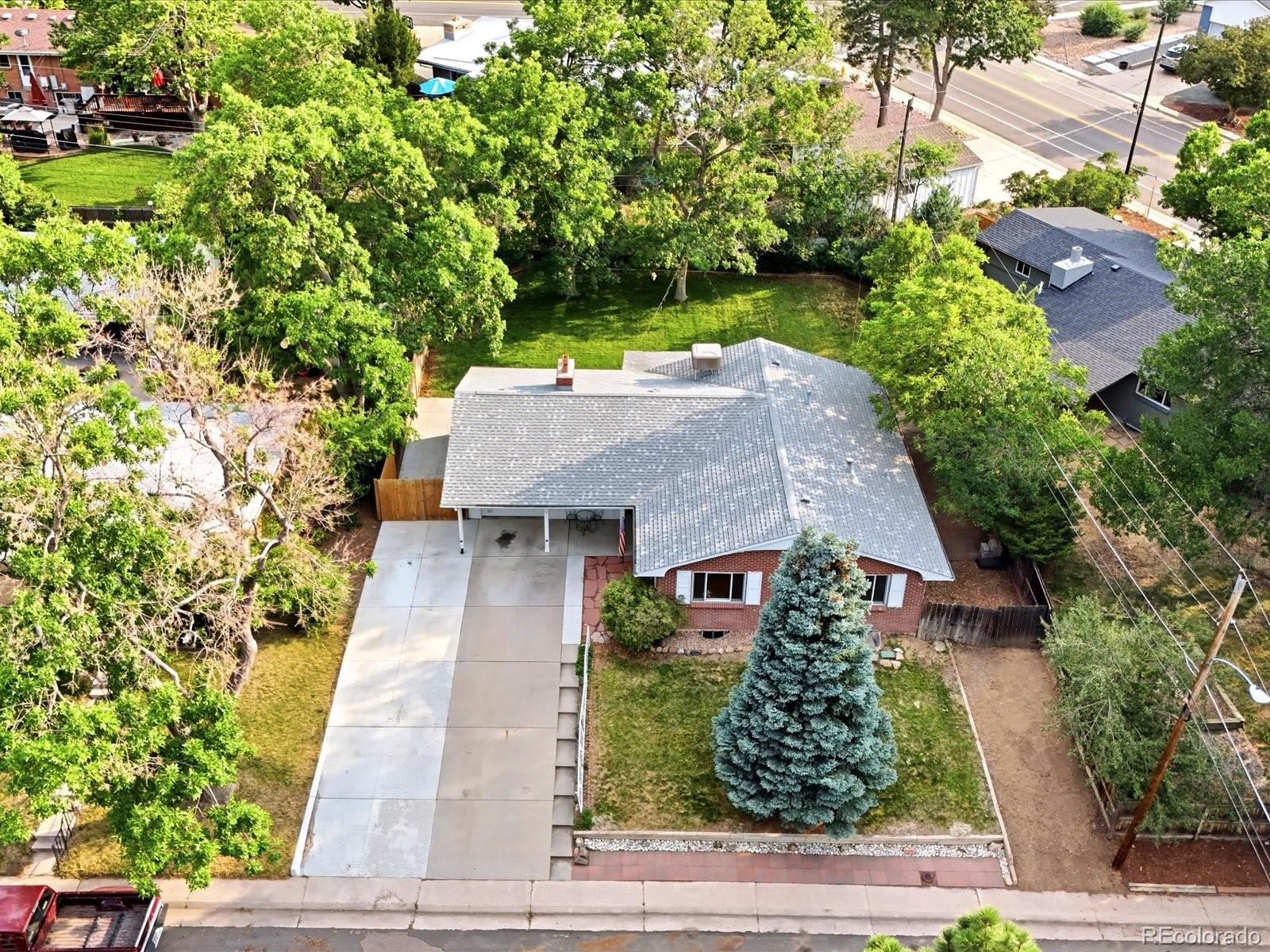 778 W Briarwood Avenue