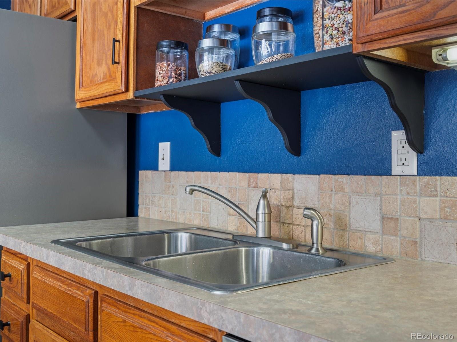 6700 W 11th Avenue Unit: 103