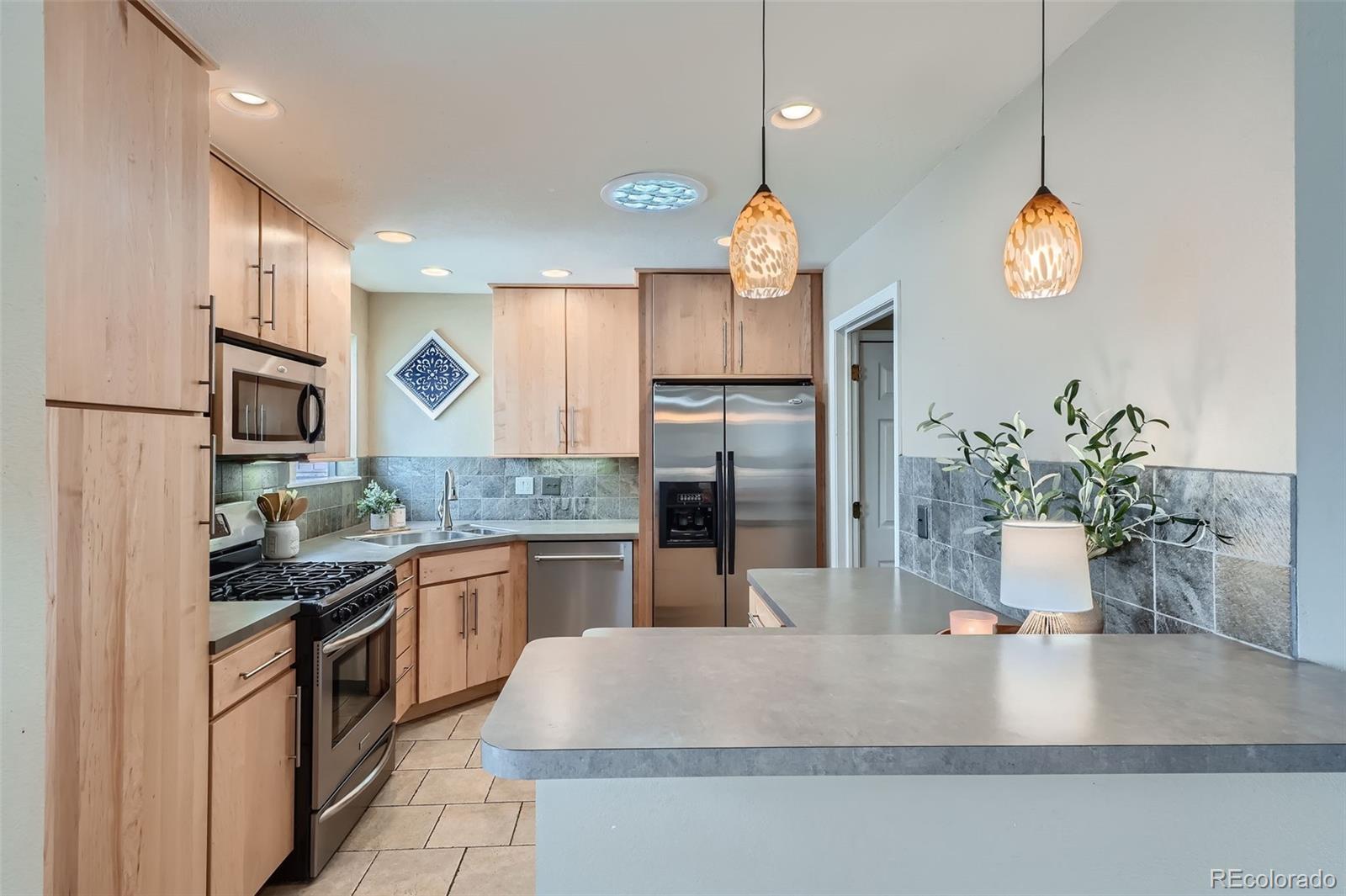 8520 S Estes Street Unit: H
