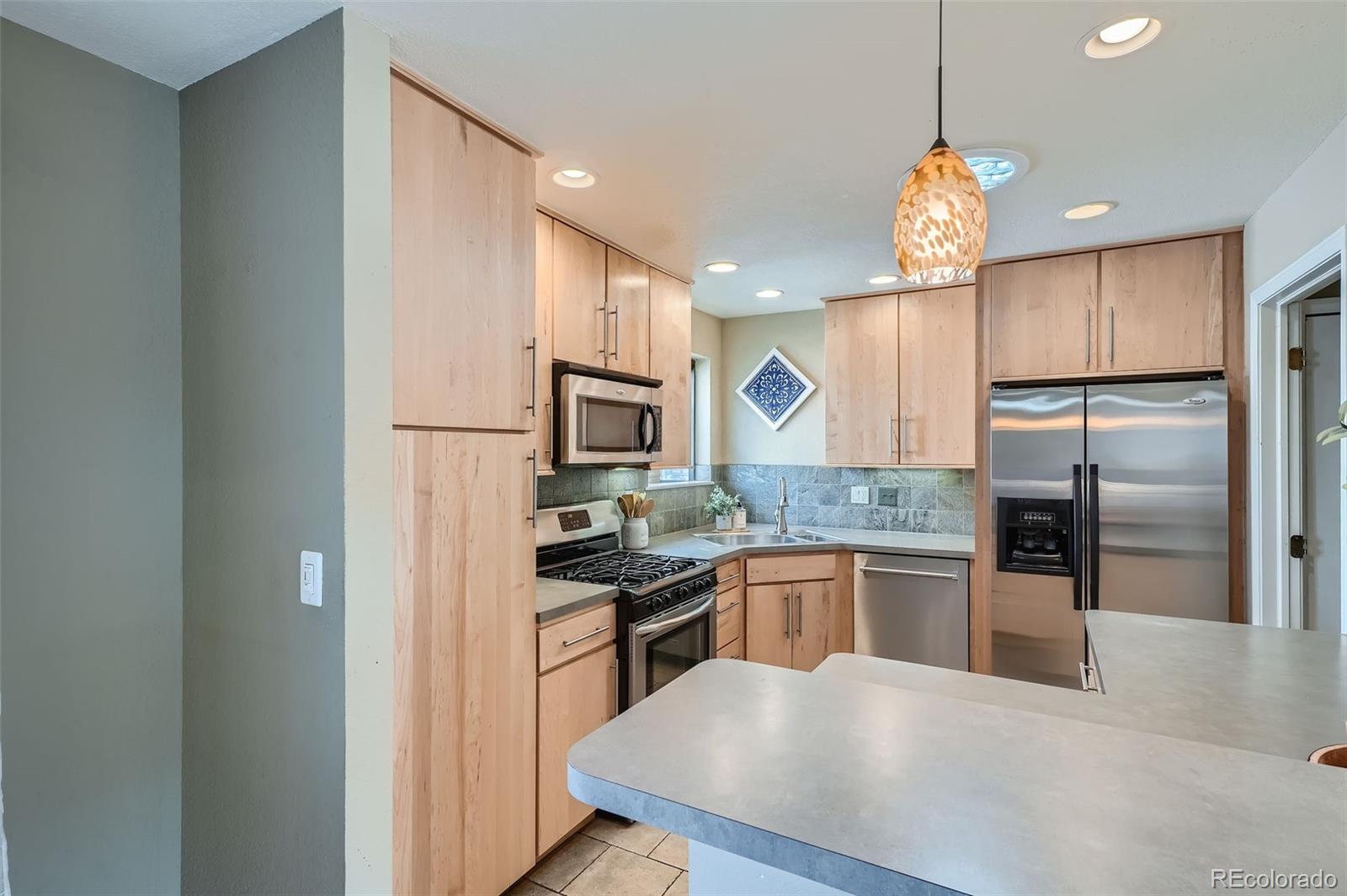 8520 S Estes Street Unit: H