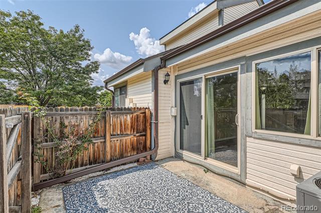 8520 S Estes Street Unit: H