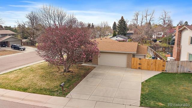 6854 W Roxbury Place