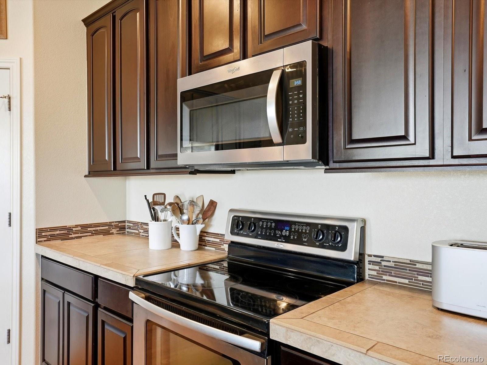 5884 S Taft Court Unit: G