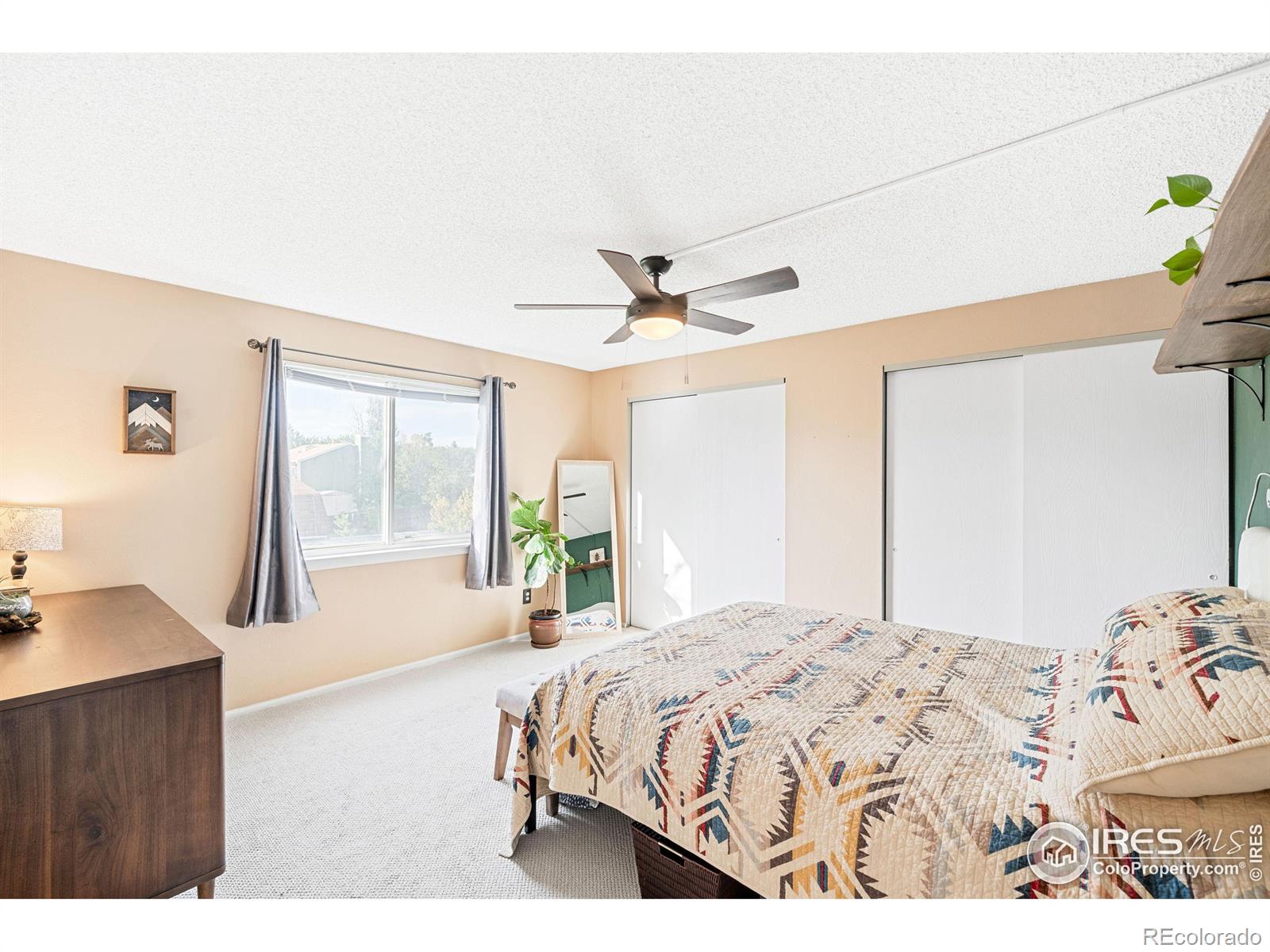 6322 W 115th Place