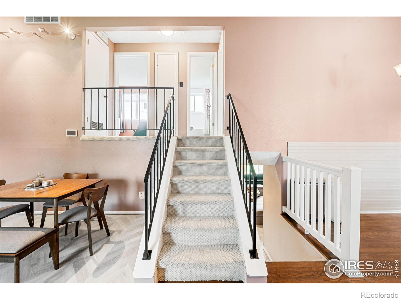 6322 W 115th Place