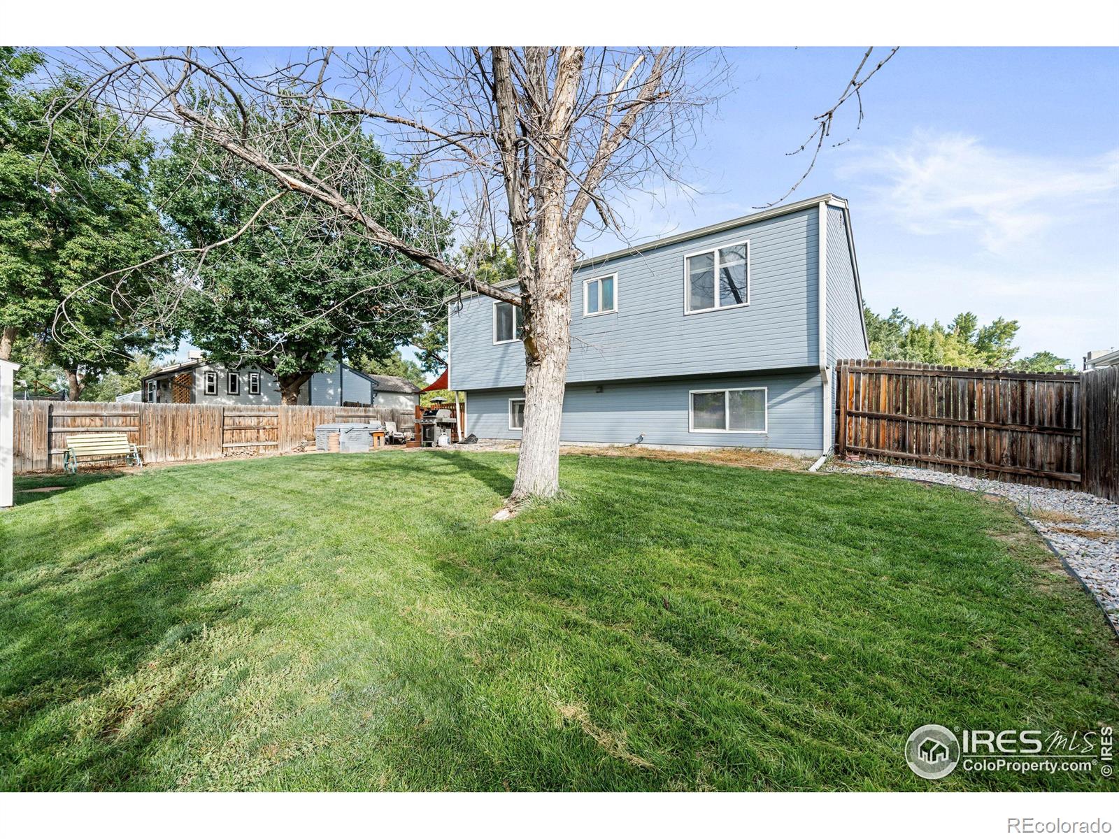 6322 W 115th Place