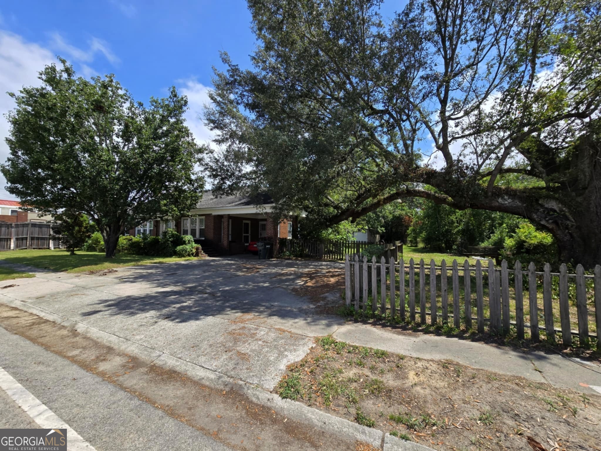 4 S Clark Street
