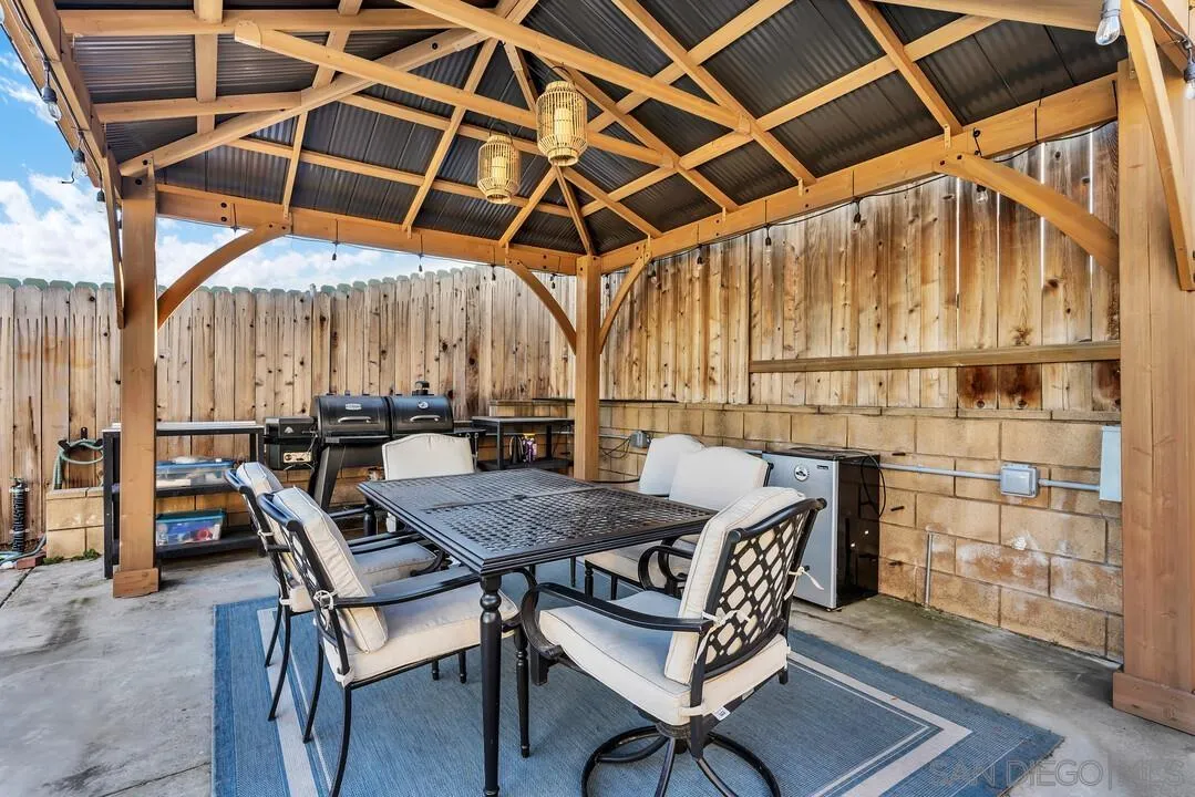 10143 Maple Tree Rd.