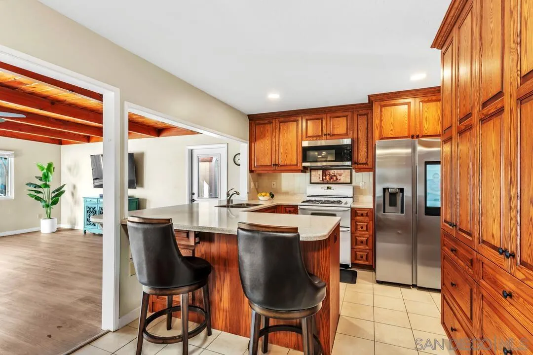 10143 Maple Tree Rd.