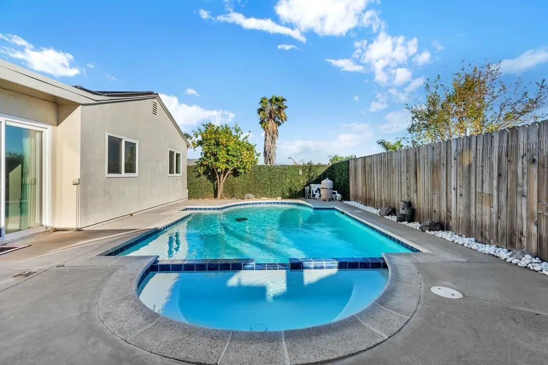 10143 Maple Tree Rd.