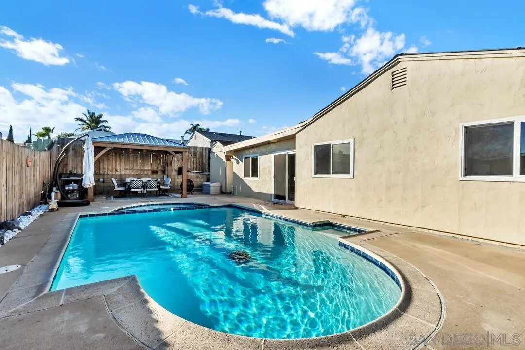 10143 Maple Tree Rd.