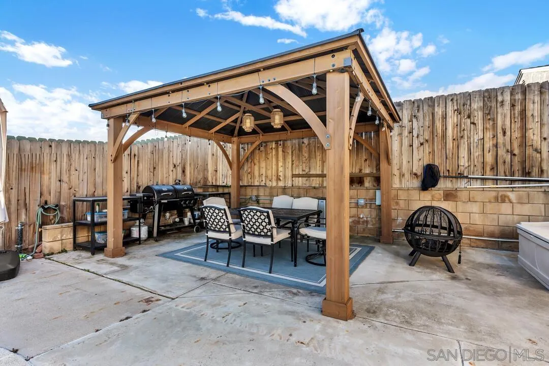 10143 Maple Tree Rd.