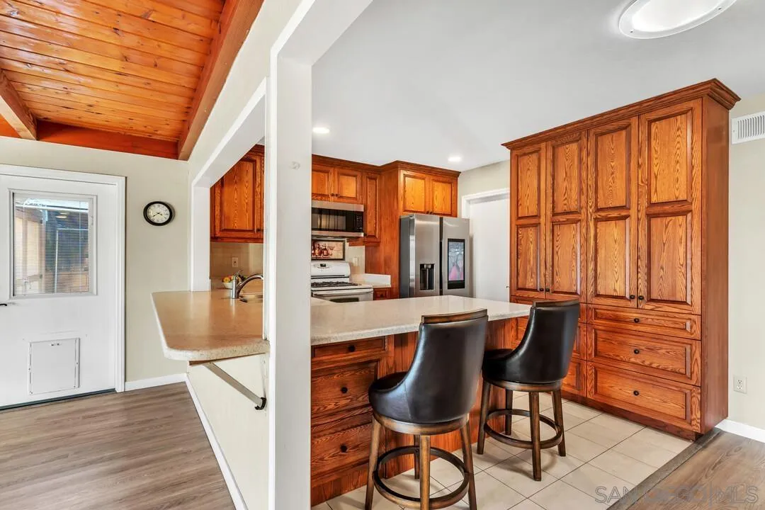 10143 Maple Tree Rd.