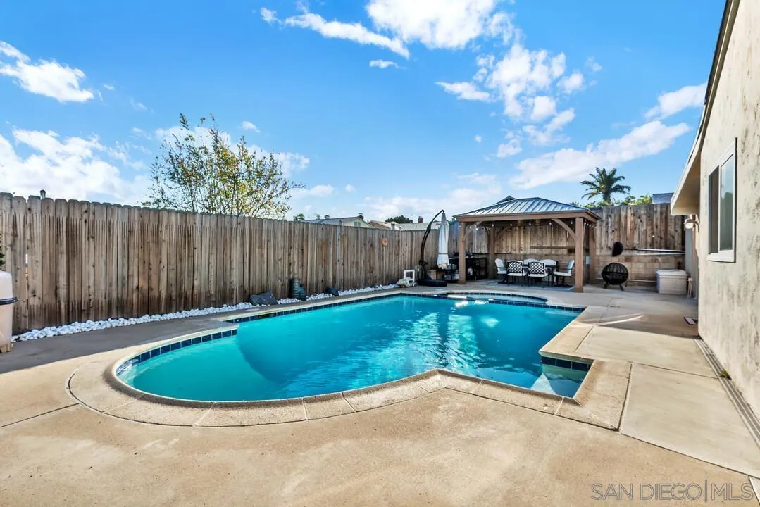 10143 Maple Tree Rd.