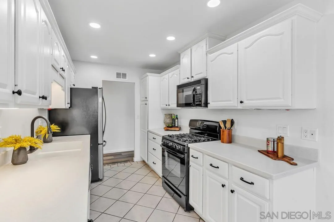 10618 Ironwood Ave.