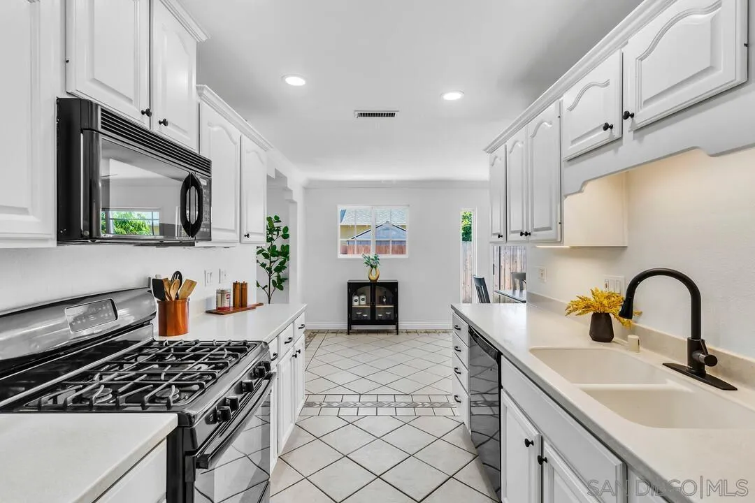 10618 Ironwood Ave.