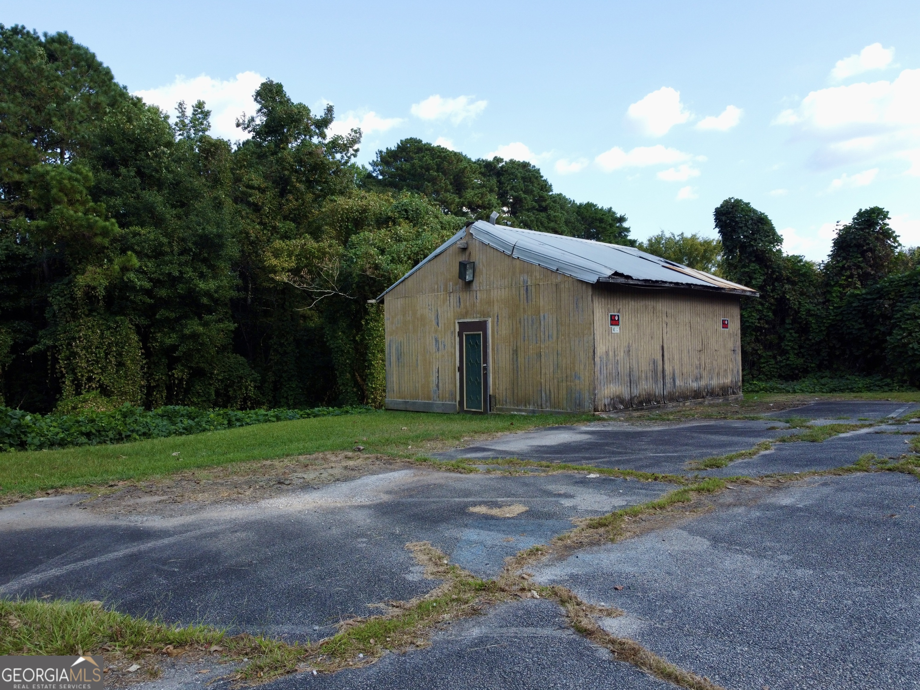 10423 Flat Shoals Road