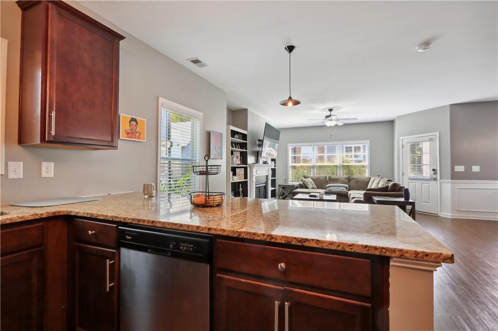1811 Laurel Green Way