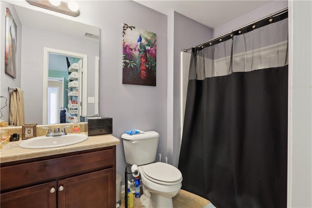 1811 Laurel Green Way