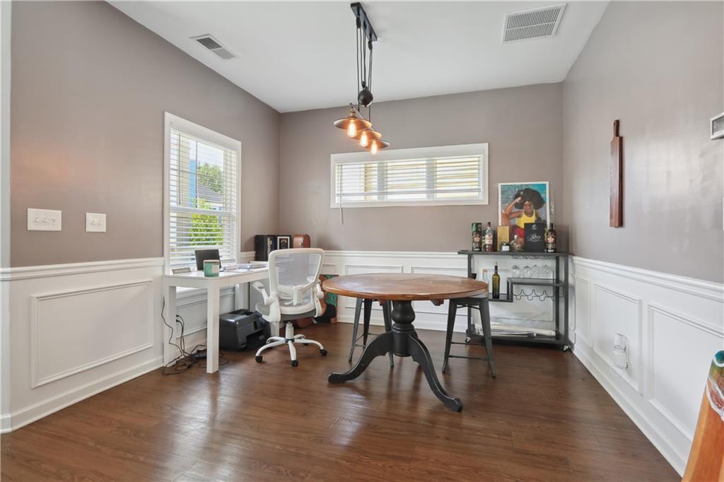 1811 Laurel Green Way