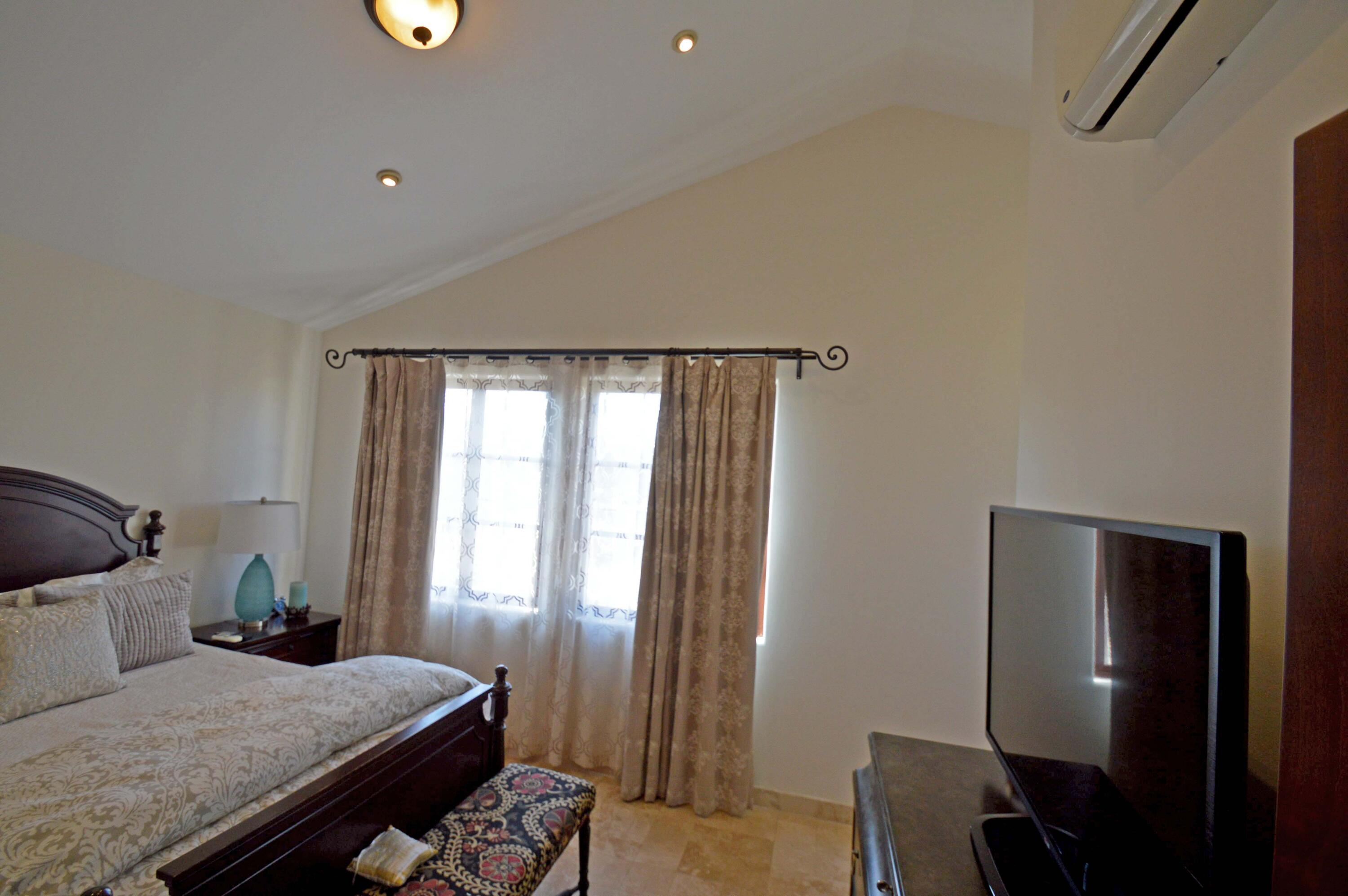 . Paseo de la Purisima, Las Misiones 27