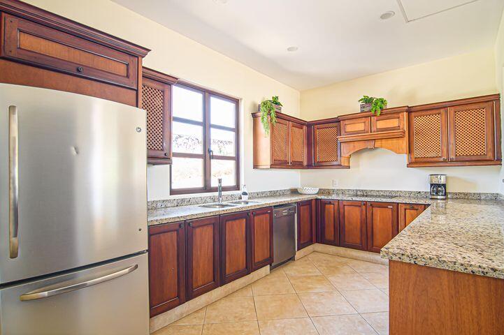 . Paseo de la Purisima, Las Misiones 27