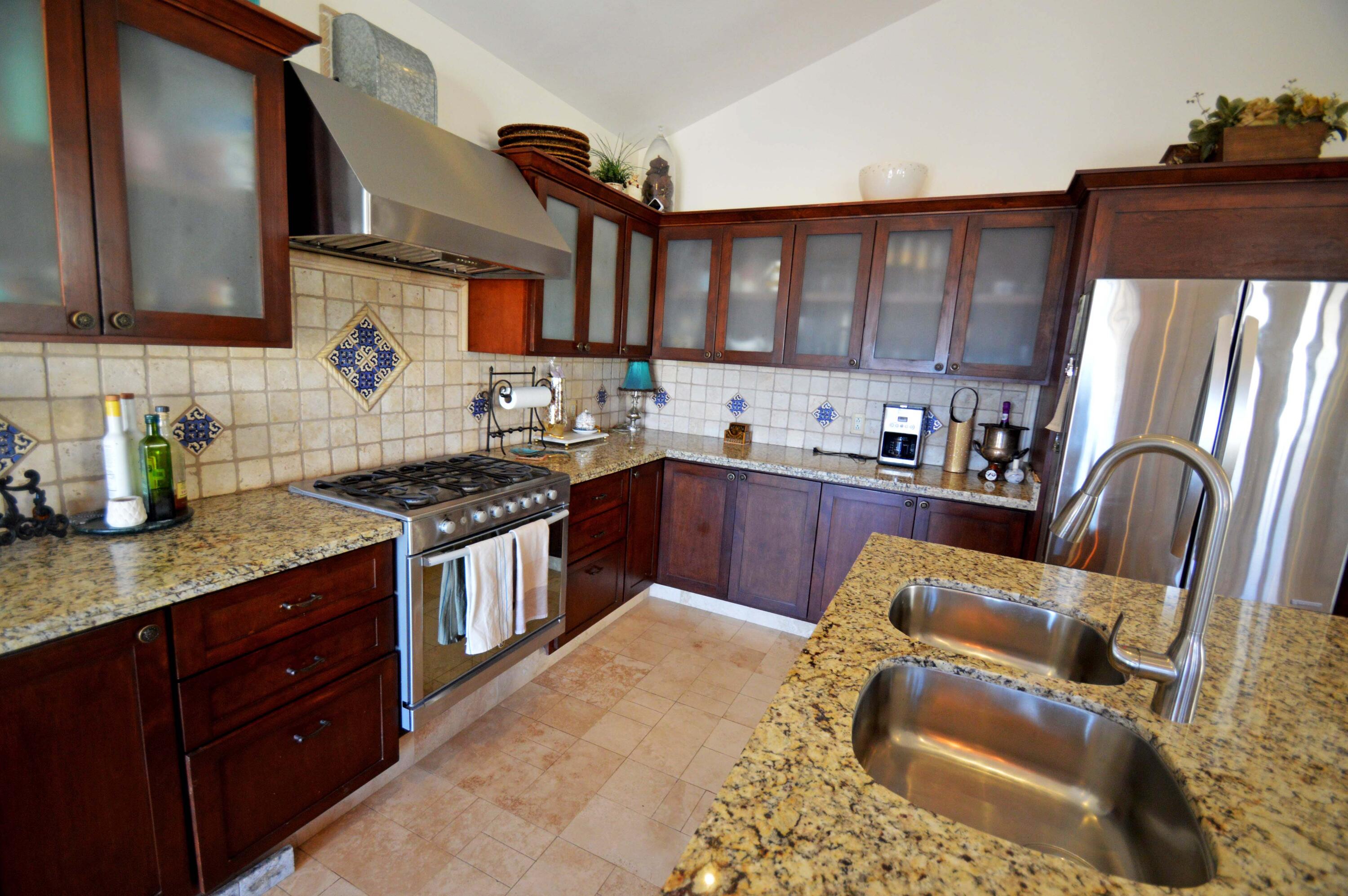 . Paseo de la Purisima, Las Misiones 27