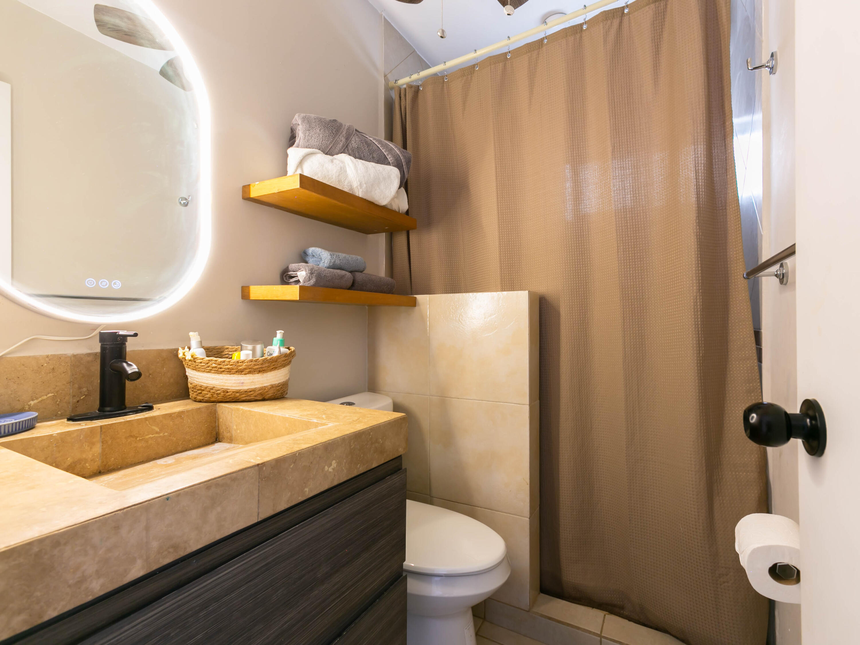 Casa 13, Paraiso Iguana