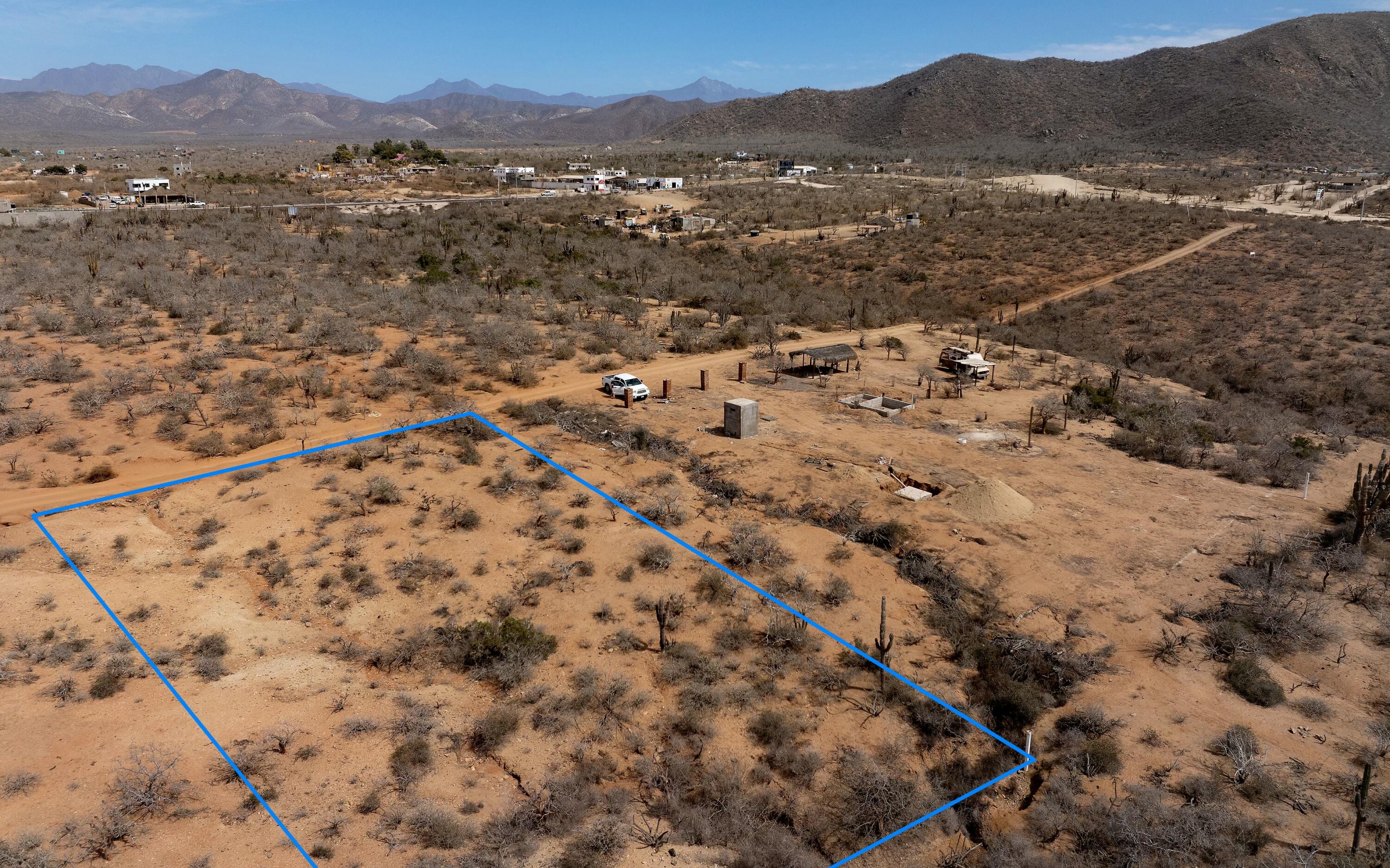 Cerritos near highway