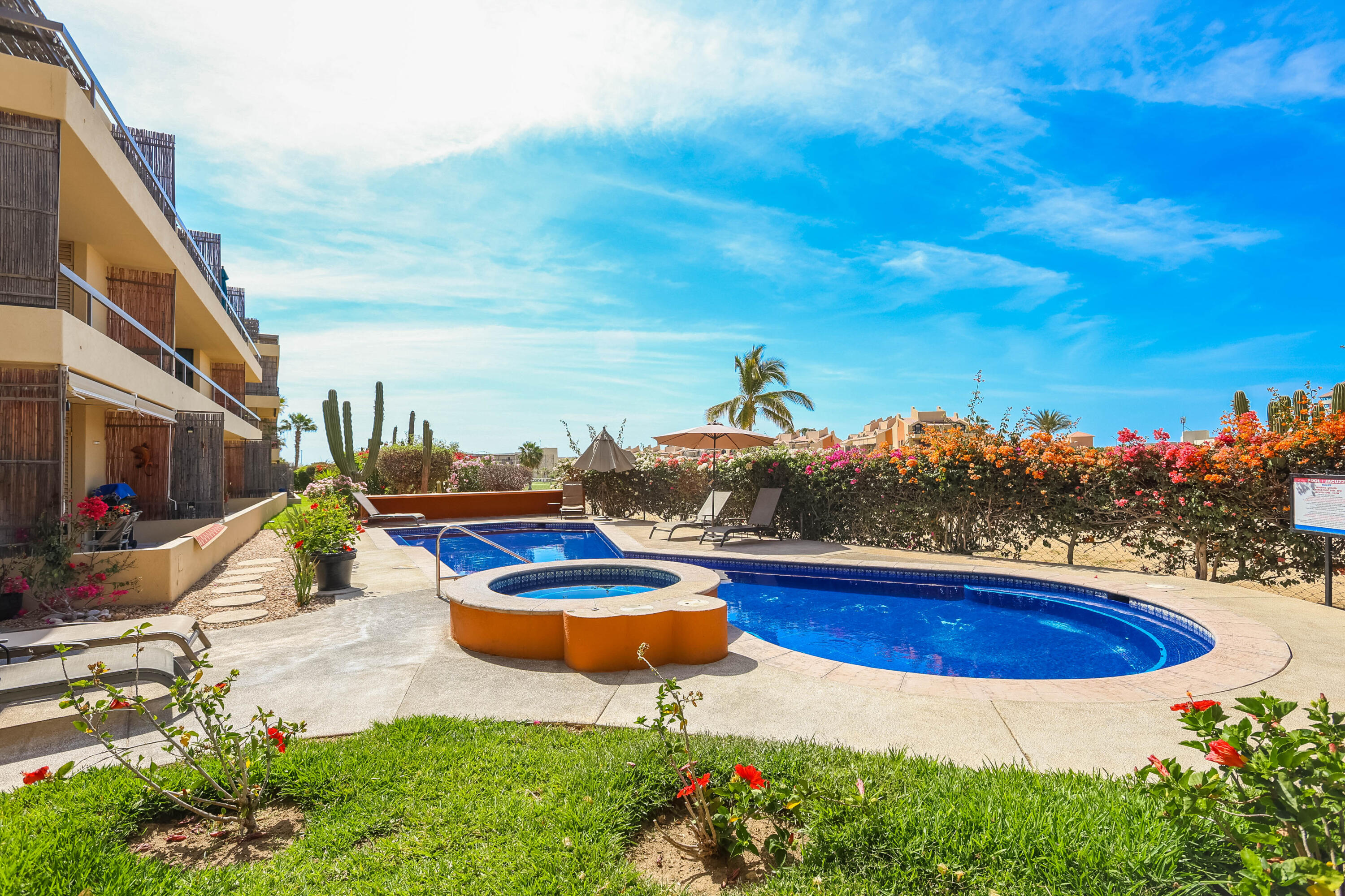 Seller Financing- 1 Garage, Club La Costa PH