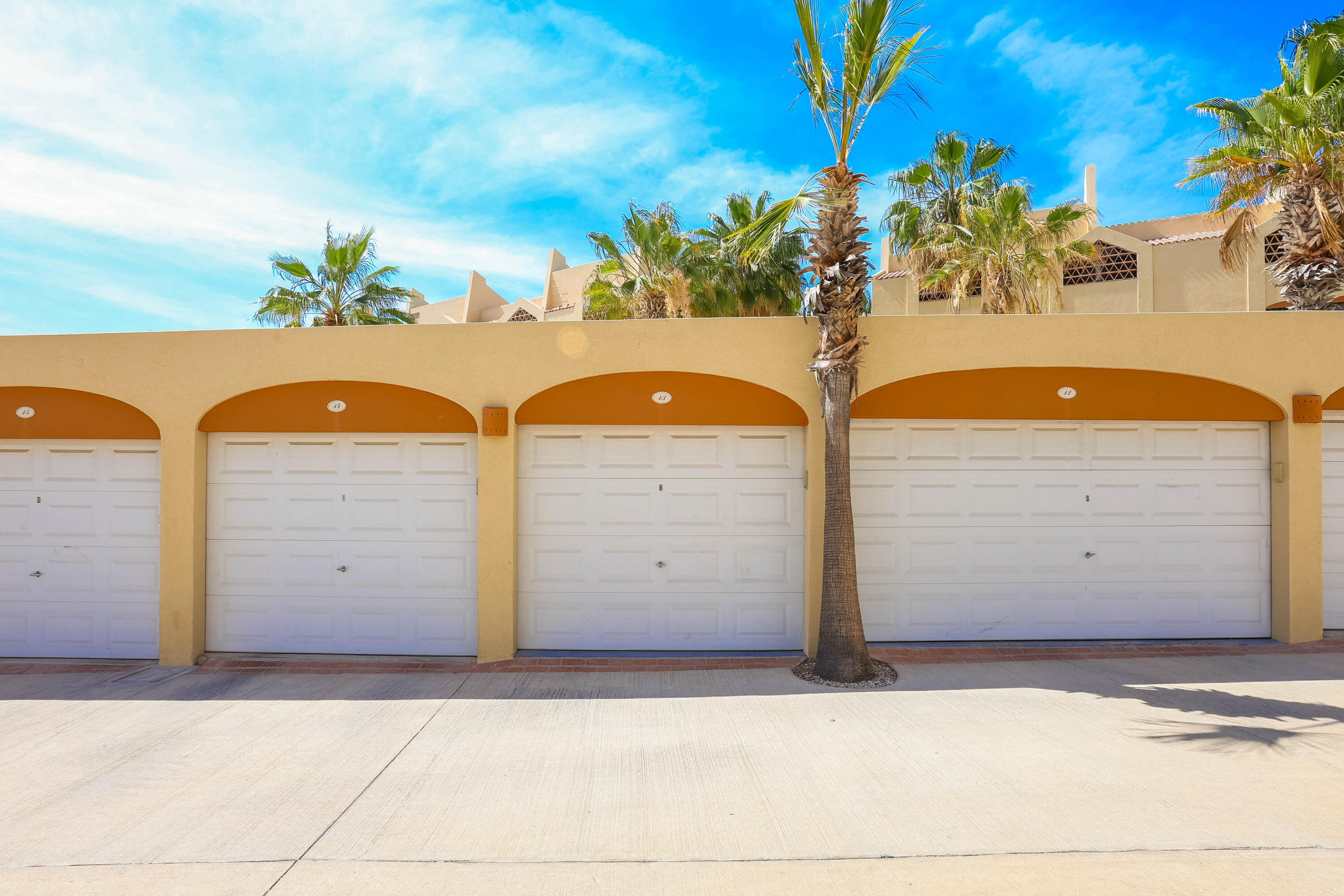 Seller Financing- 1 Garage, Club La Costa PH