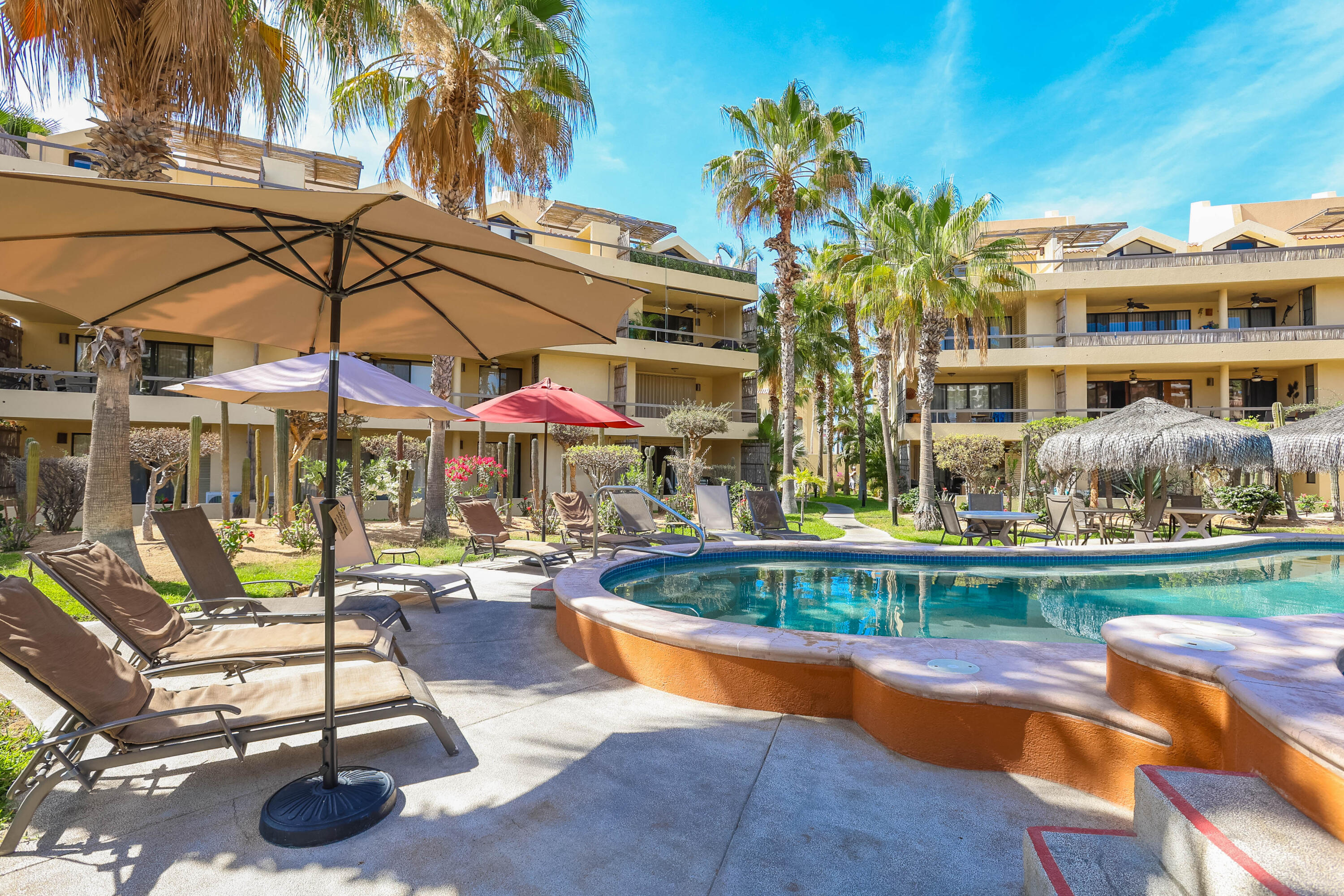 Seller Financing- 1 Garage, Club La Costa PH