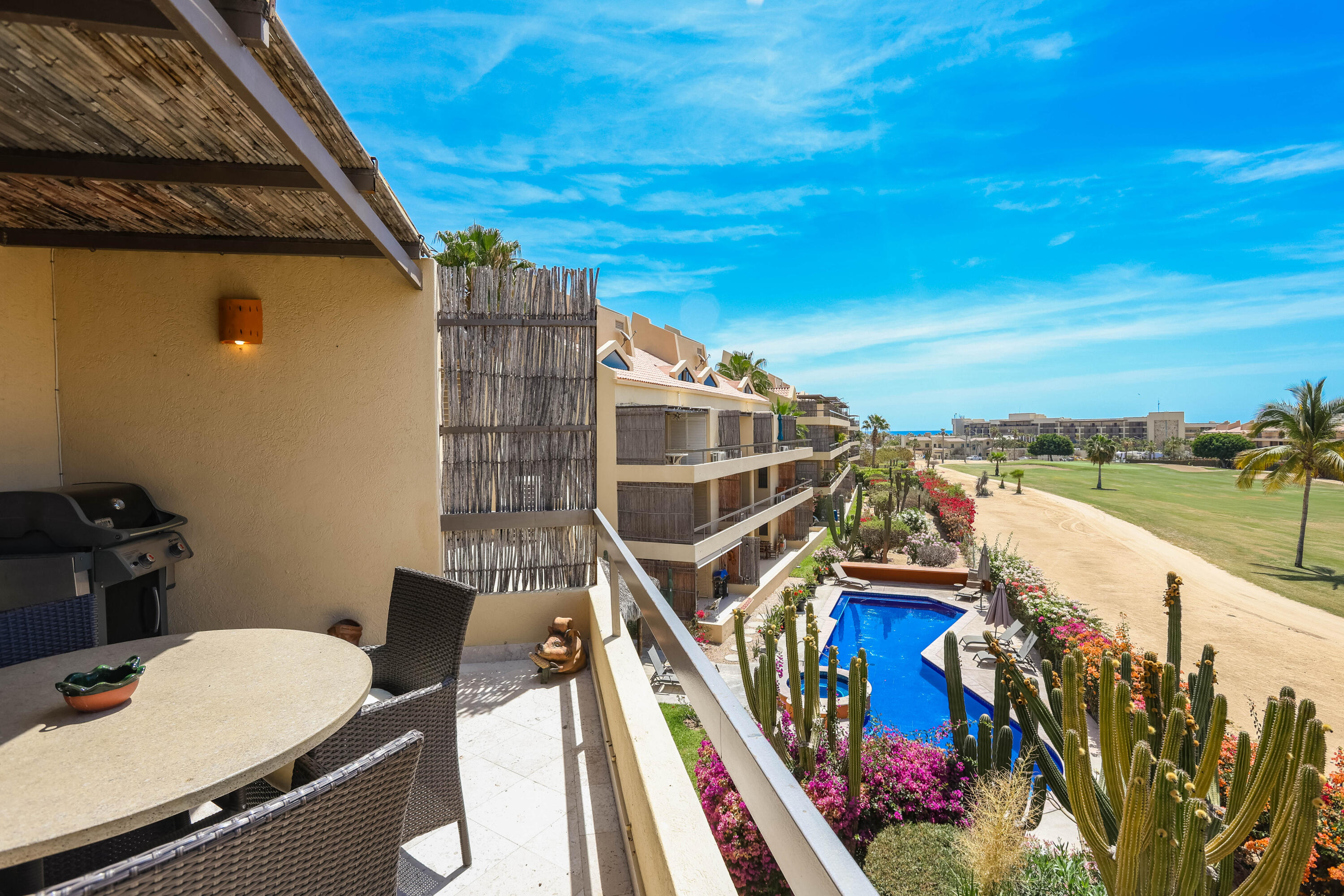 Seller Financing- 1 Garage, Club La Costa PH