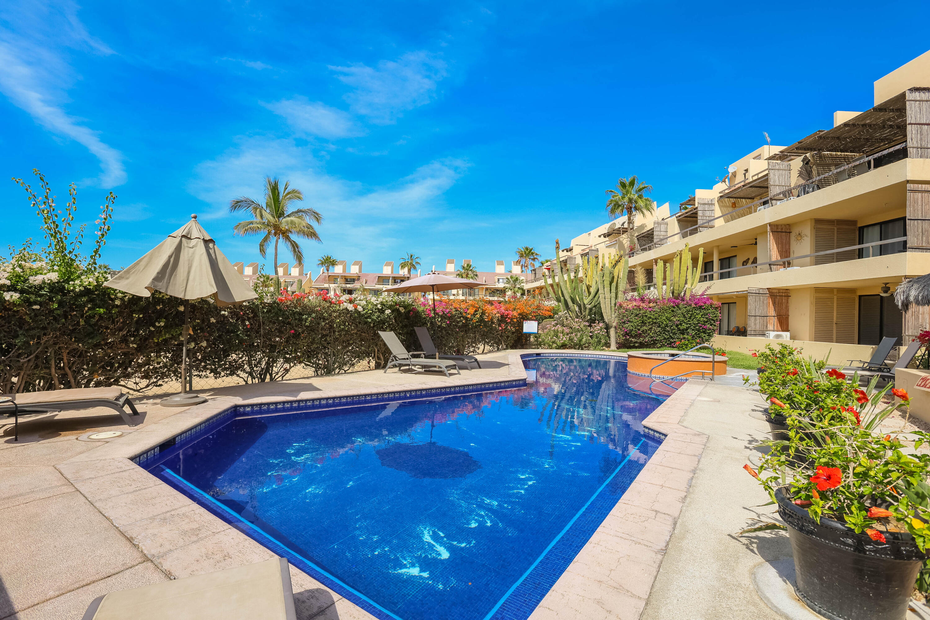 Seller Financing- 1 Garage, Club La Costa PH