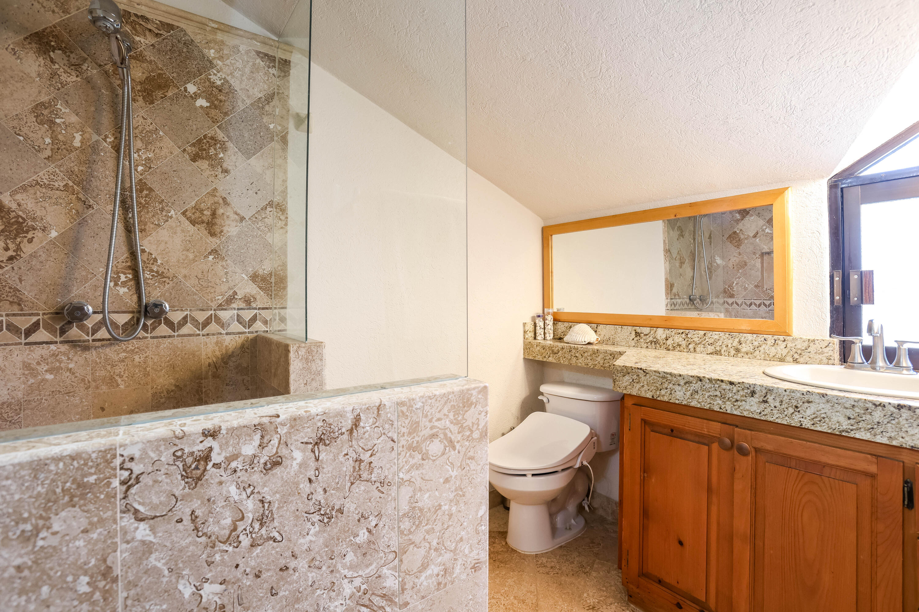 Seller Financing- 1 Garage, Club La Costa PH