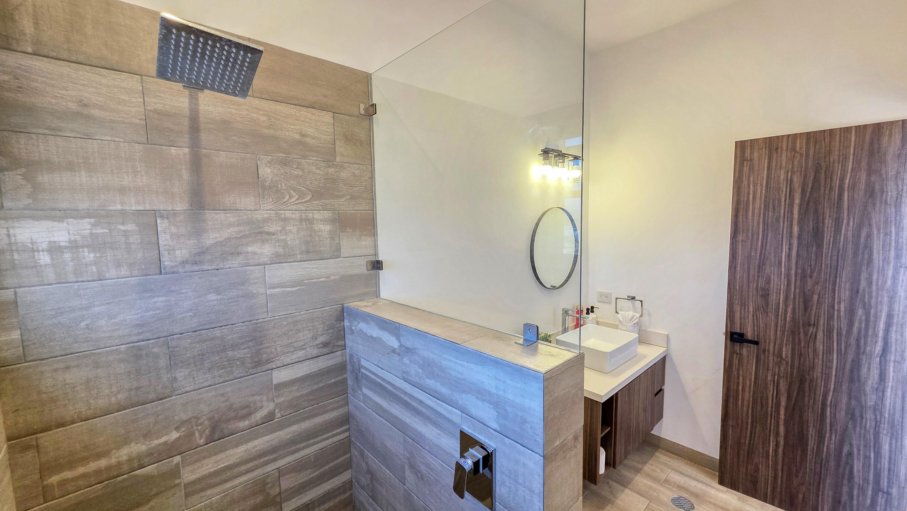 Vista Cerritos Penthouse