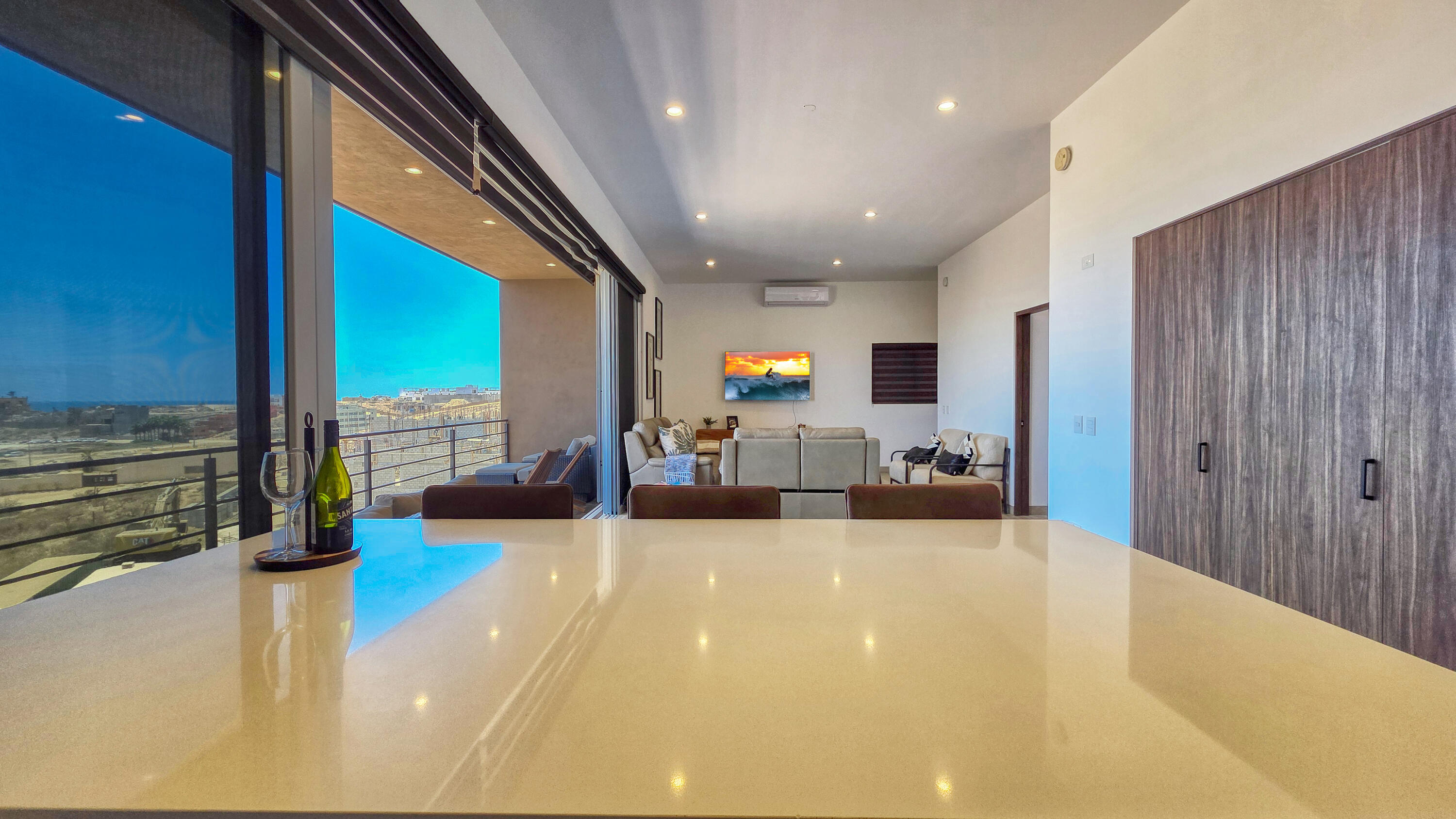 Vista Cerritos Penthouse