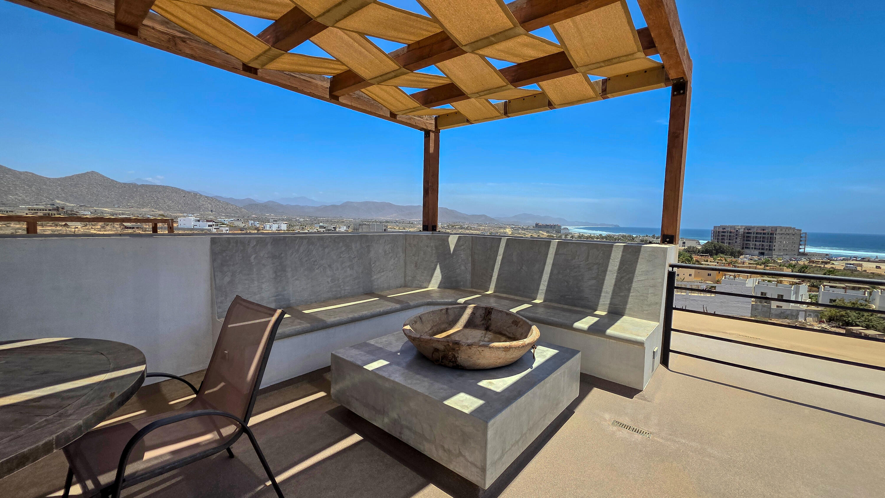 Vista Cerritos Penthouse