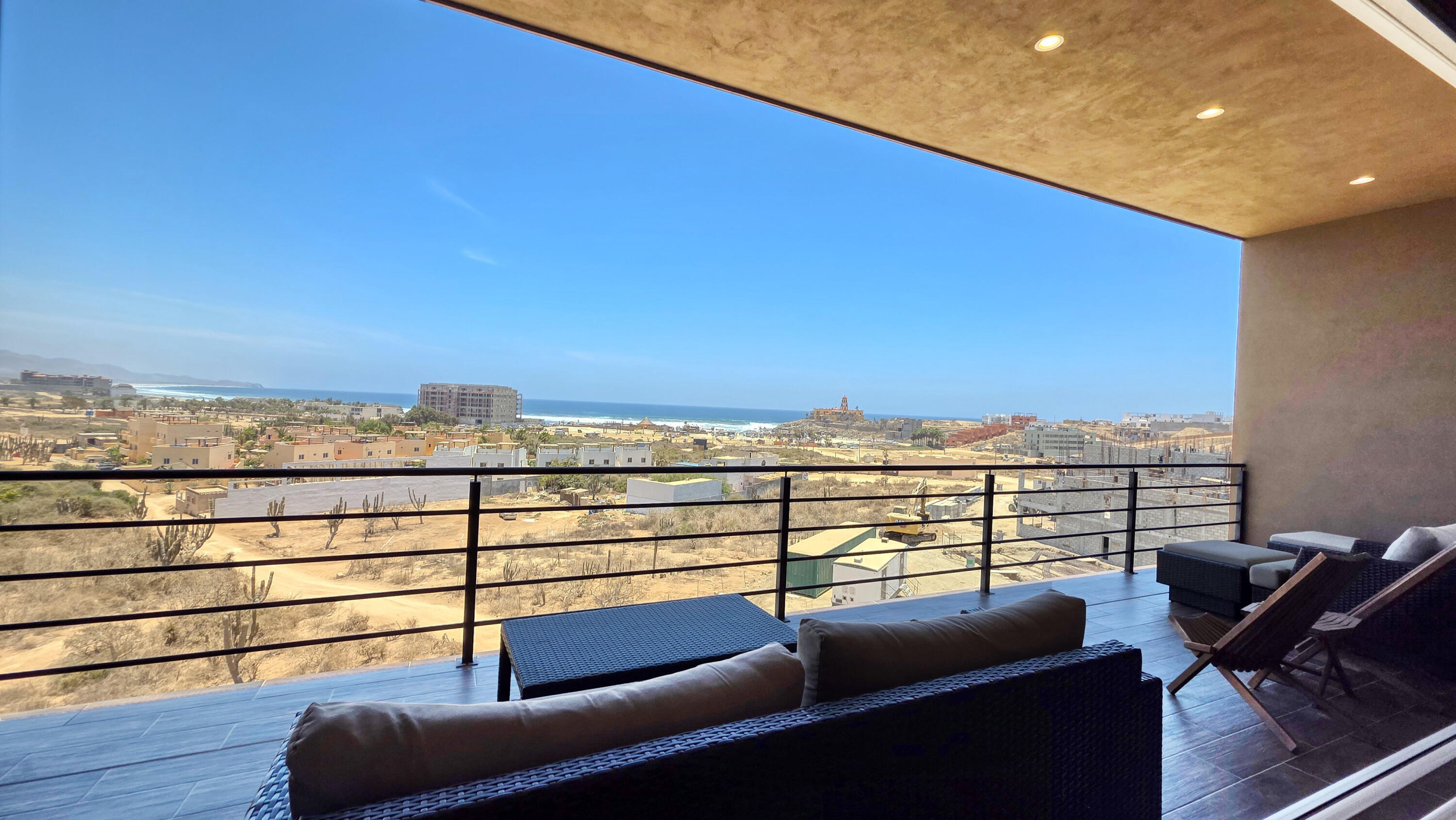 Vista Cerritos Penthouse