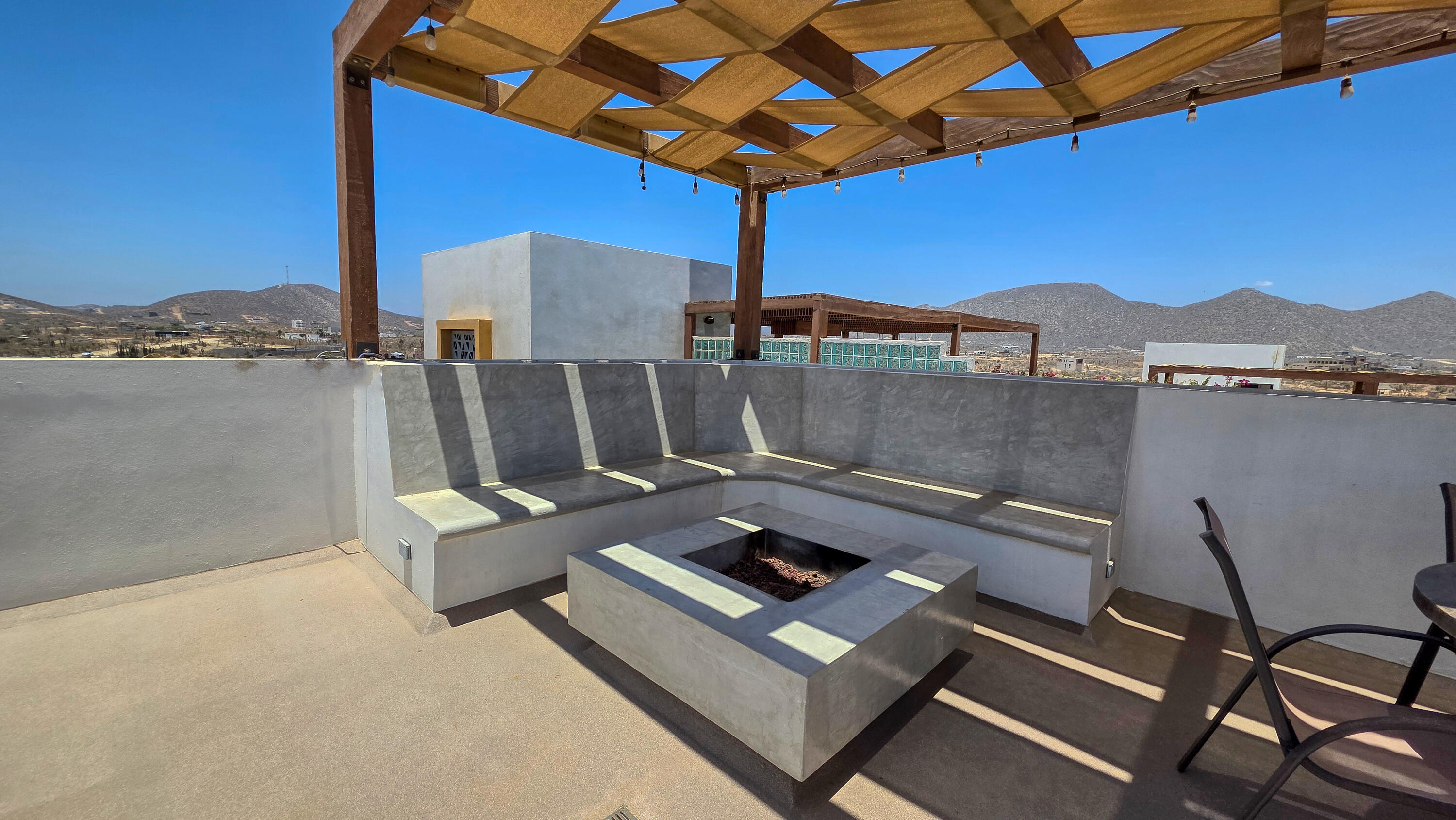 Vista Cerritos Penthouse