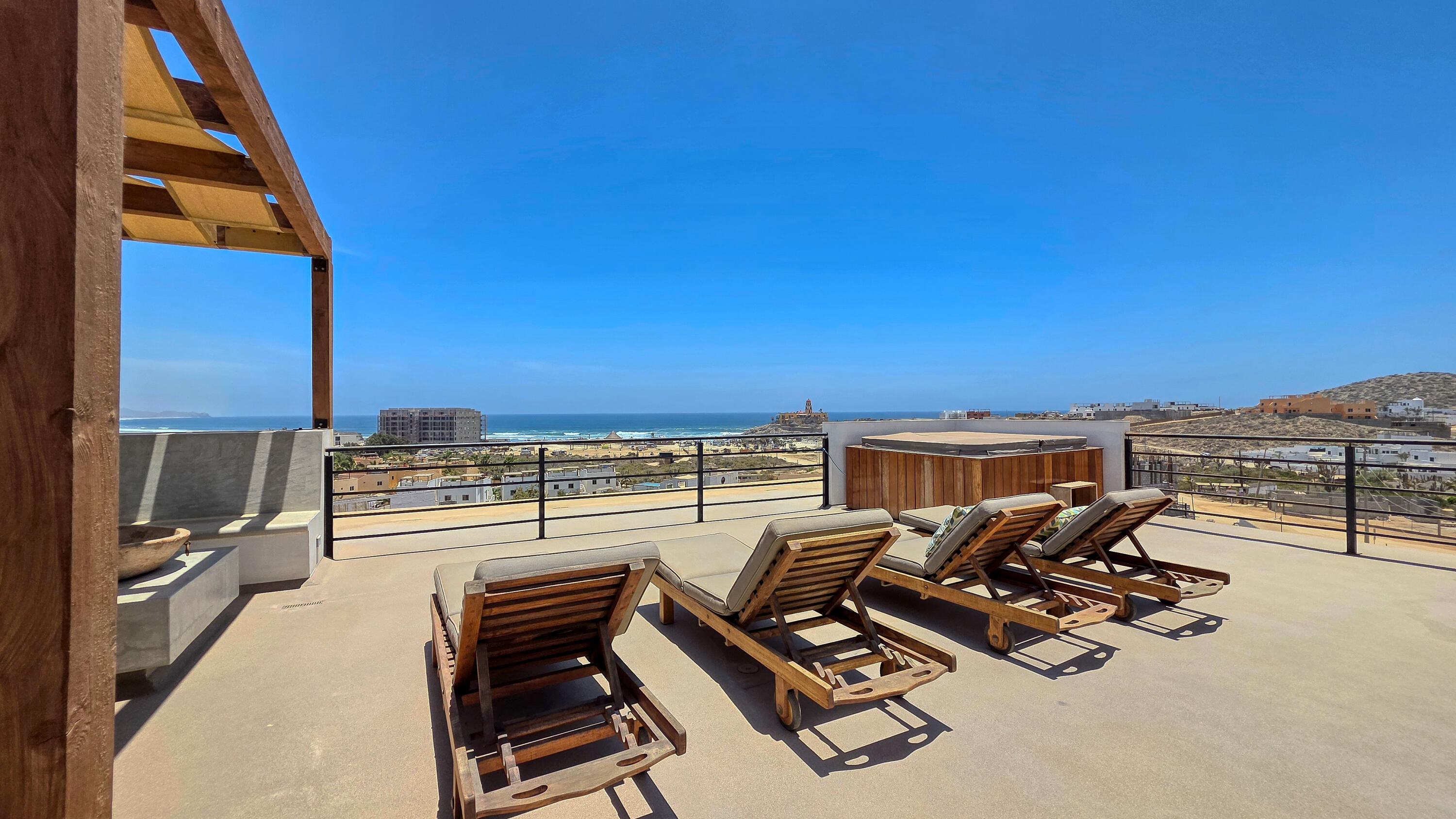 Vista Cerritos Penthouse