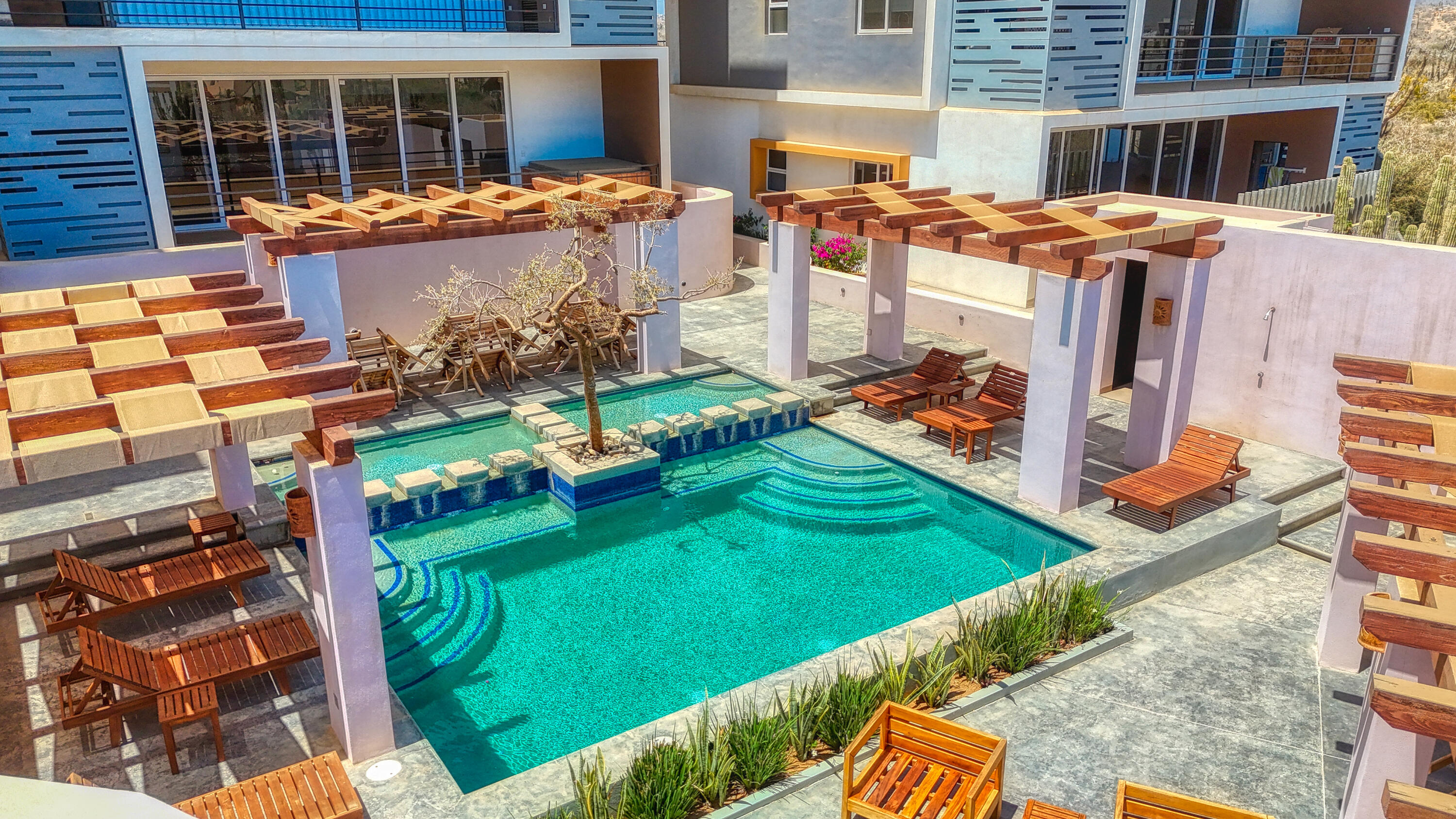 Vista Cerritos Penthouse